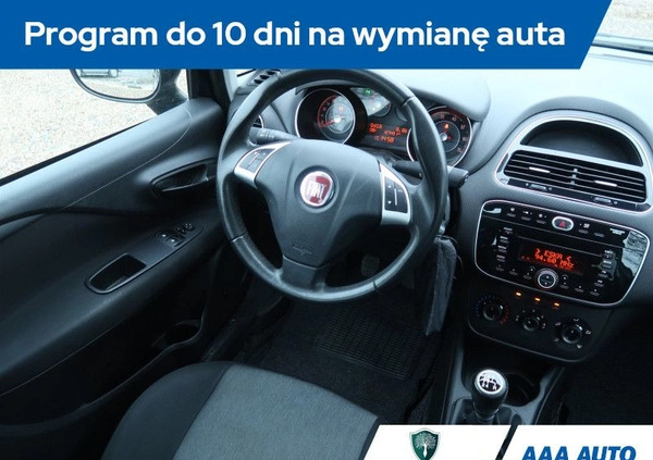 Fiat Punto 2012 cena 27000 przebieg: 127486, rok produkcji 2015 z Dobrzany małe 191